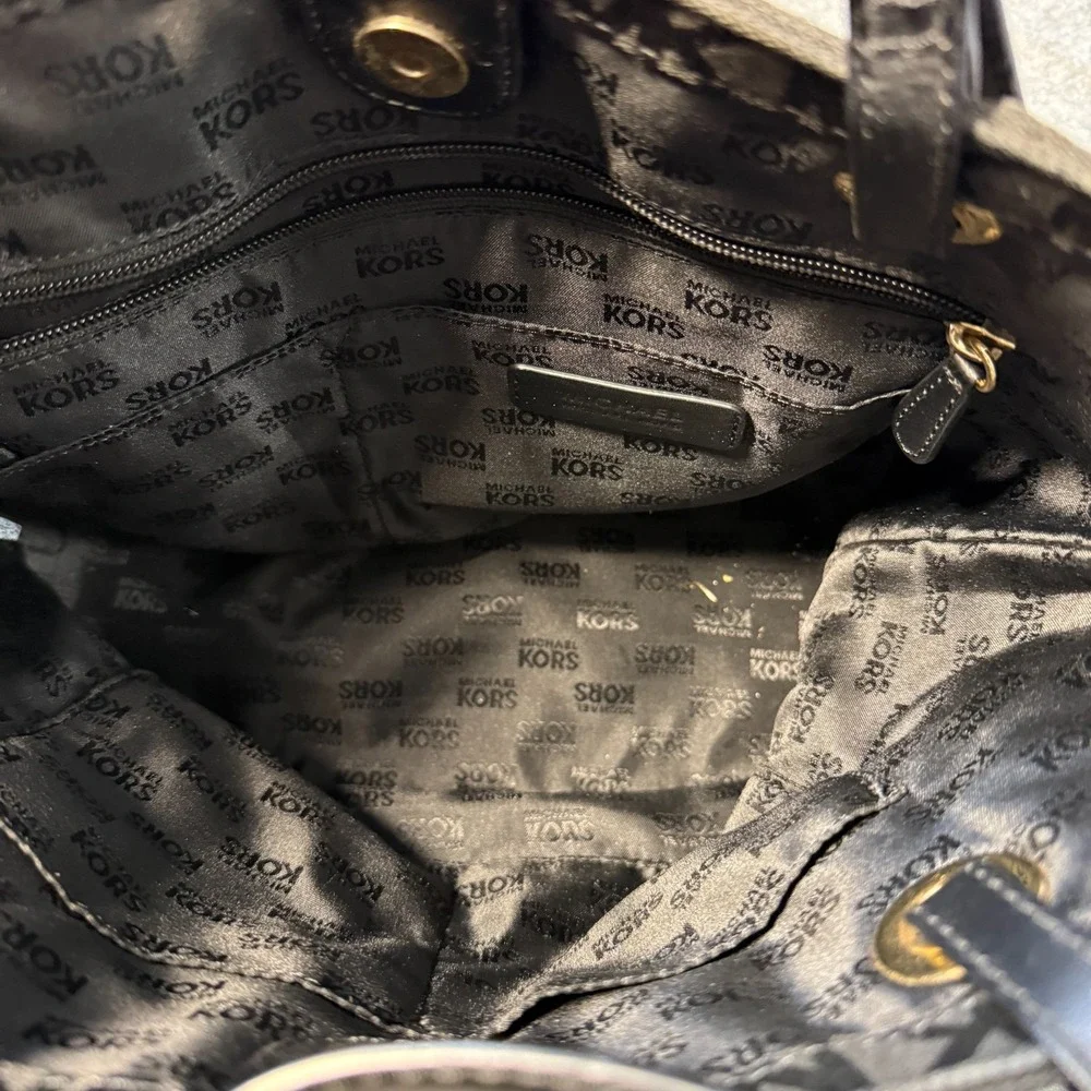Michael Kors Black Leather Signature Shoulder Handbag Purse Tote Satchel Bag